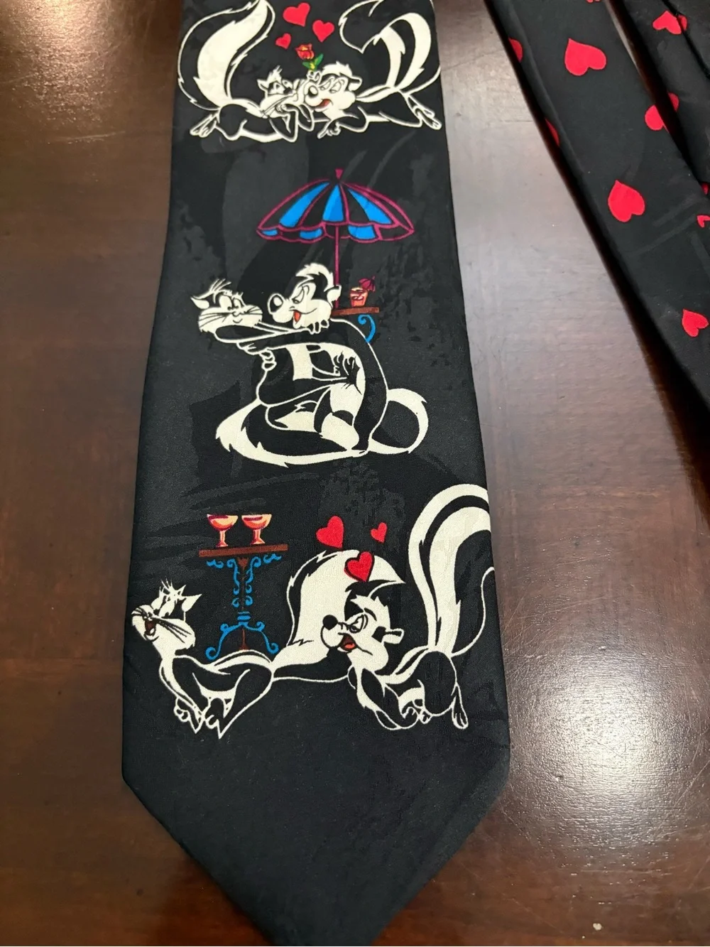 Pepe Le Pew Looney Tunes Mania Tie 1993 100% Polyester Penelope Love